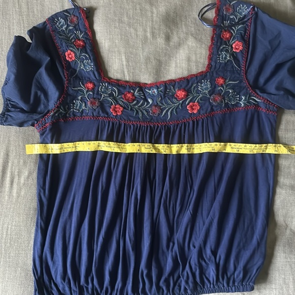 Lucky brand Embroidered boho cobalt blue top - Picture 3 of 4